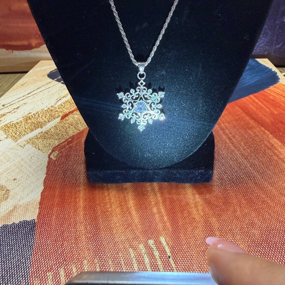 925 Sterling Silver Dazzling Snowflake Pendant Necklace in Silver - Picture 2 of 4